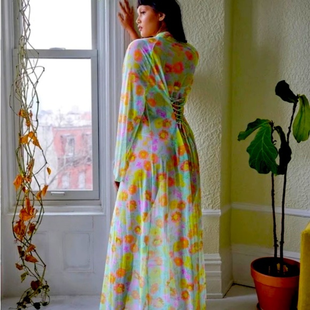 NWOT Savage X Fenty Rihanna Sheer Floral Robe XS/S